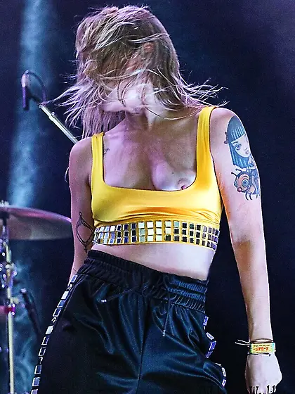 Tove Lo Nip Slip