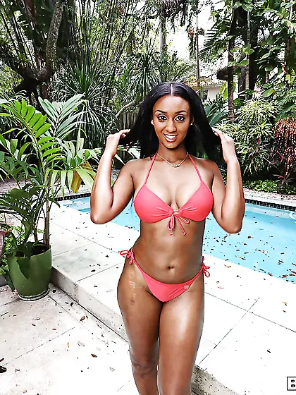 Amazing big ass latina