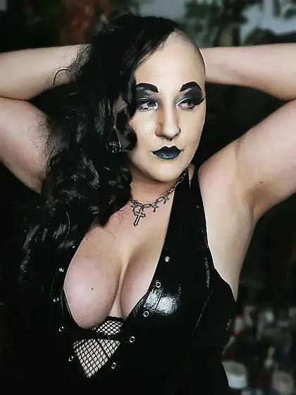 sexy Gothic Queen