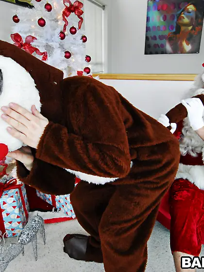 Priya Rai takes her sexy lingerie in front of the camera and sho