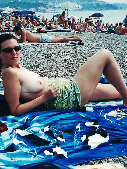 My honeymoon pics, , would love to see your cum on my pictures