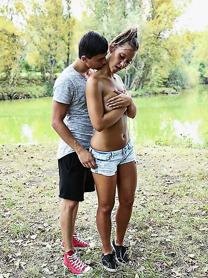 Czech european brunette ponytail blowjob