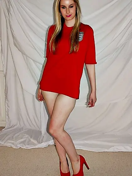 Steaming hot blonde displays