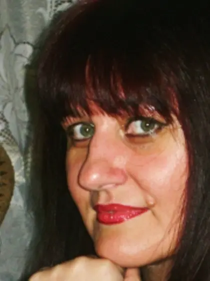 41 yo brunette Natali.