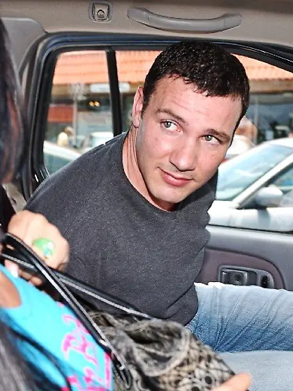 Ammy takes her slutty denim skirt off and gives her hung lover a