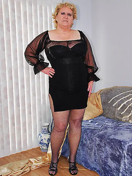 Granny Nylons Fanny
