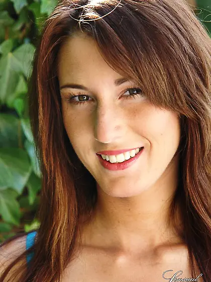 Naked charmer is proud of her skinny body and wants everybody to