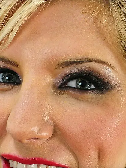 Leggy Ashley Fires in red shoes and dress fills her bald pussy w