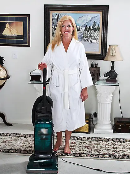 Filthy blonde milf Georgie Anilos pleasing the hungry pussy with