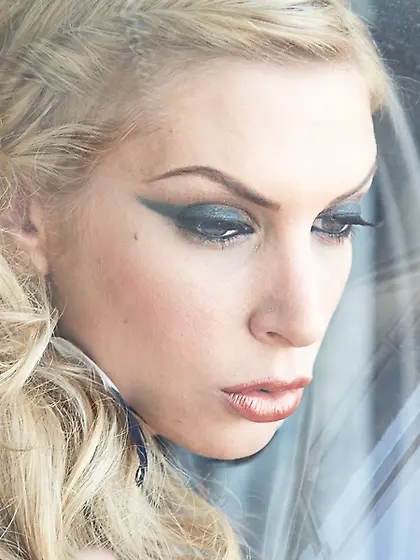 Brooke lets her fingers