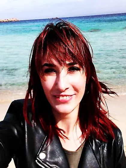 Bisexual webcam girl