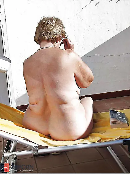 Housewives flashing for us