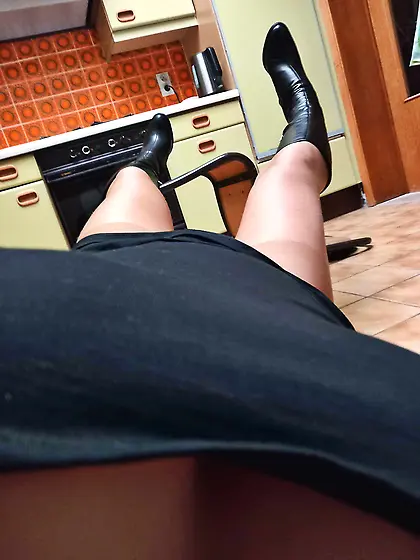 crossdresser strangled