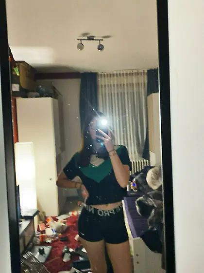 Horny German Teenslut Jasmina 18-20