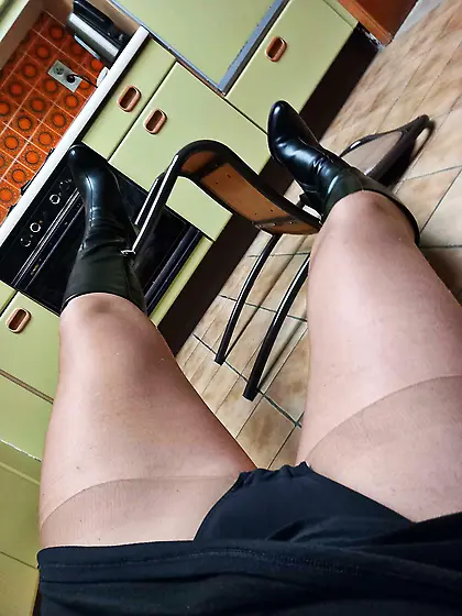 crossdresser strangled