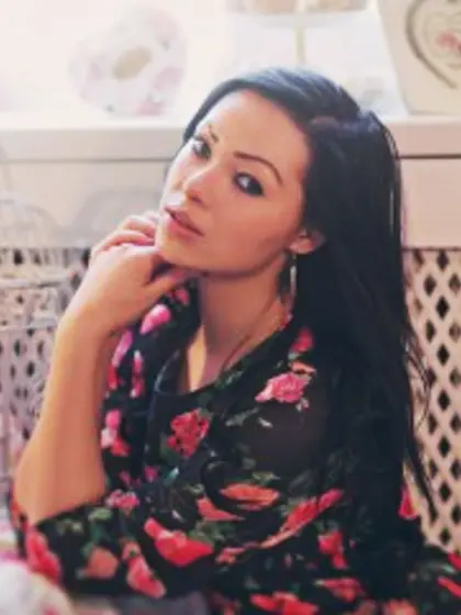 21 yo brunette Yana.