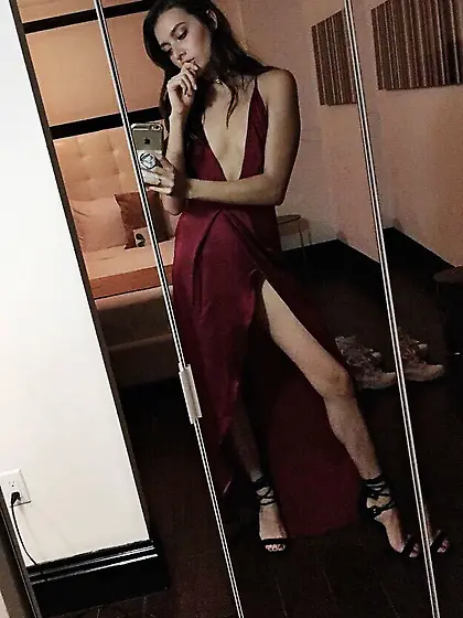 Jessica Clements Nude