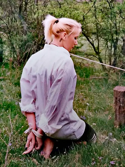 A little fairy loses her head