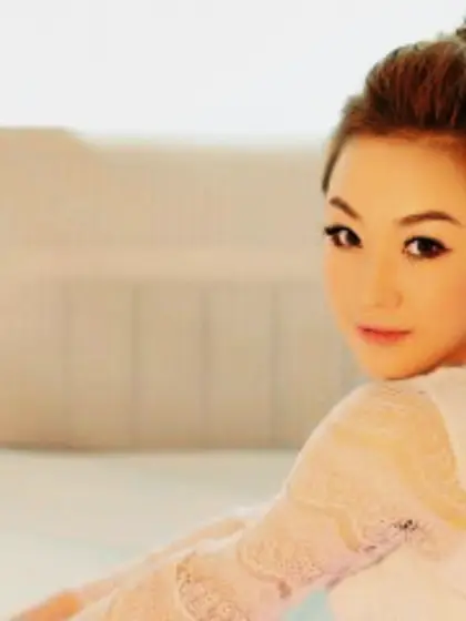 Brunette cnsexy520 perform close