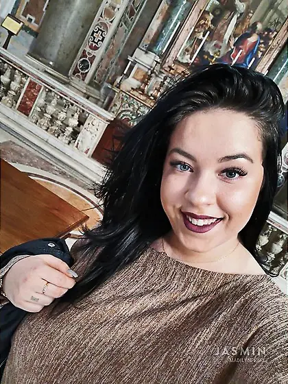 Big tit teen dancing