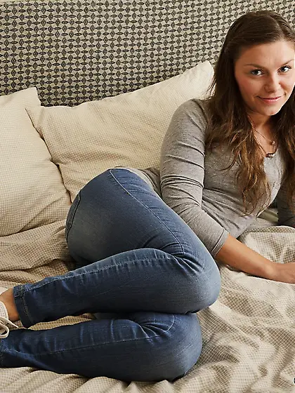 The girl in the tight clothes is a thrill to see & she fucks too