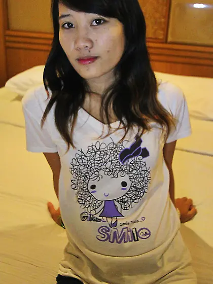 Mai shows her super tanned and super sexy ass prior to sex