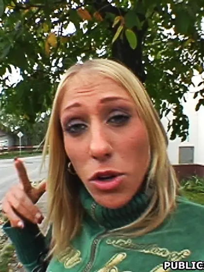 Blonde slut giving awesome