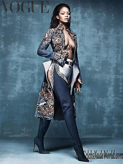 Rihanna Braless Photo