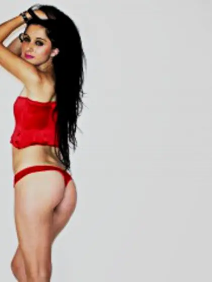 Brunette clara perform anal