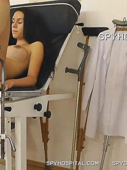 Gorgeous babe takes pink