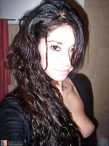 Les salopes (bra-less)