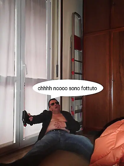 Andrea vs police woman