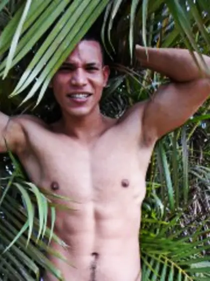 Brunette criztofernew1 perform close