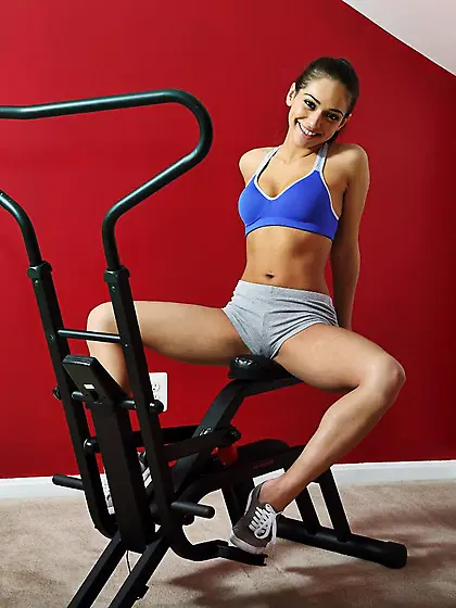 Hot teen Sara Luvv oils her sexy body then squeezes pussy by pin