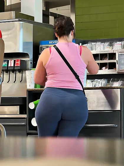 Spandex Pawg Milf