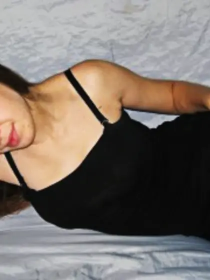 Brunette model perform anal