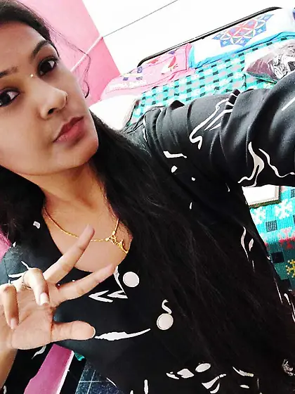 Priya tamil girl