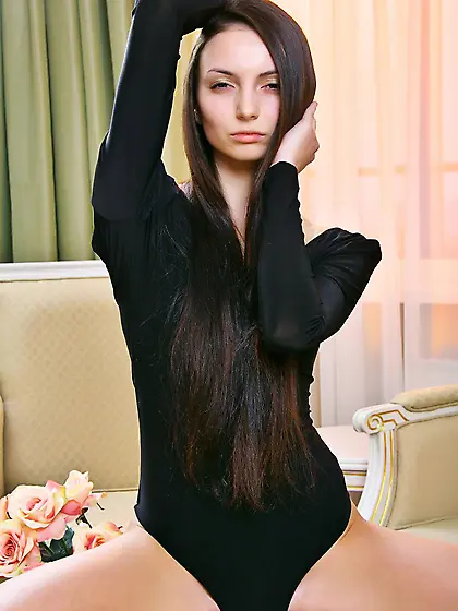 Sexy brunette teen Alana A stays naked and demonstrates the hot