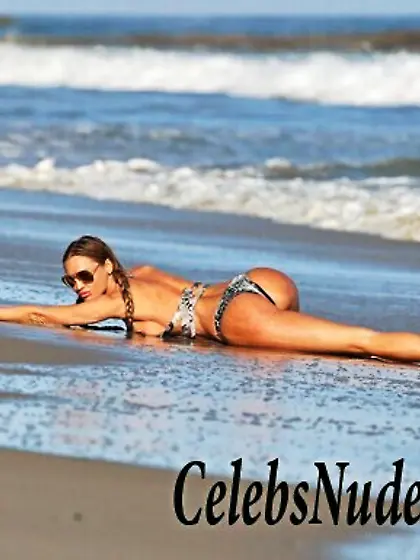 Charlie Riina Sexy Photos