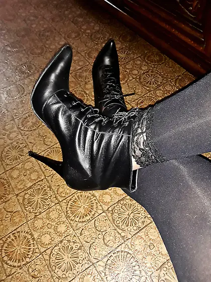 ankle boots