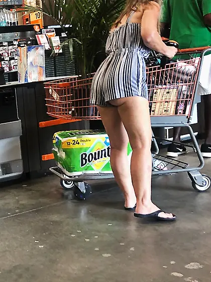 A MILF’s Phat Ass at the Home Improvement Store