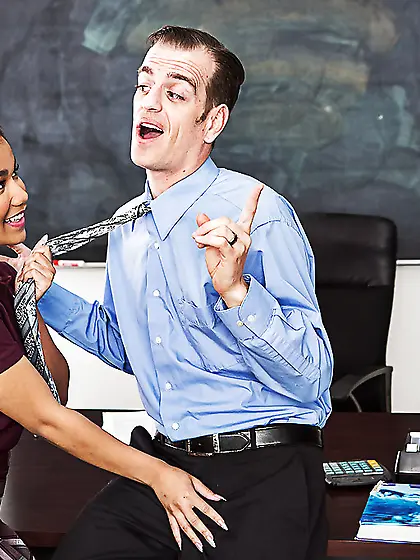 Oral twosome with petite exotic girl ends with white liquid on h