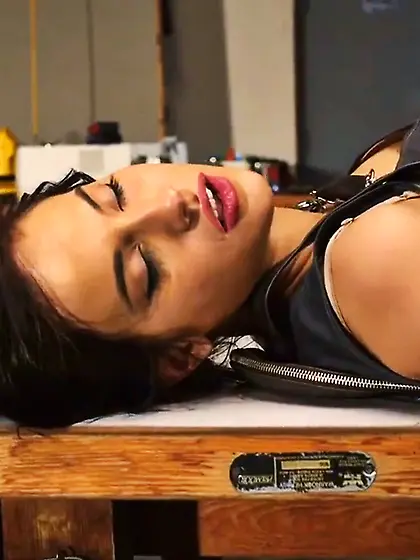 Tomb Hunter defeated