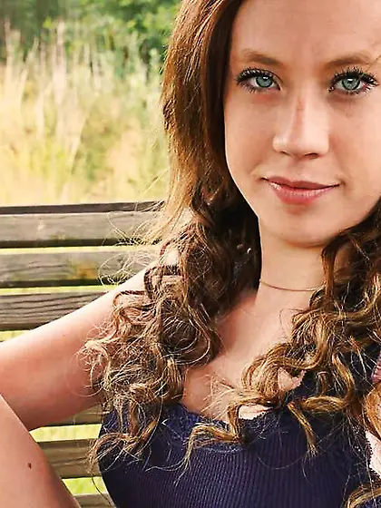 Super Hot fledgling model honey