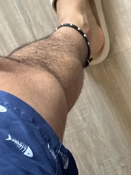 Guys wearing anklets