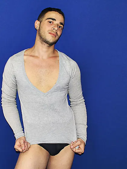 Latin man SpencerBoyx like to snapshot