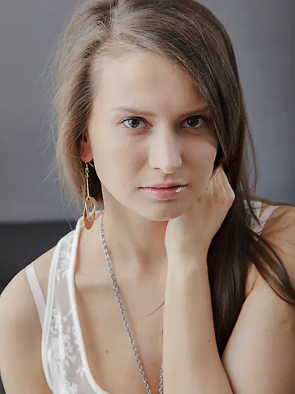 Smooth sexily fresh chick