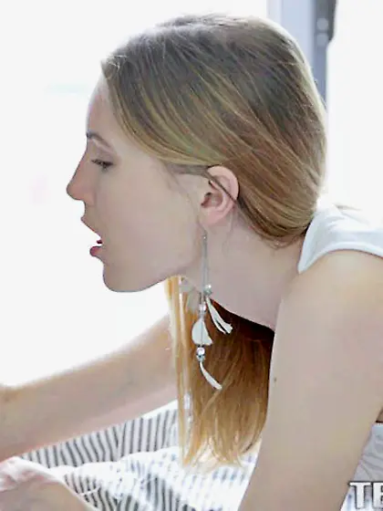 Such a passionate bimbo Mia Reese is taking the ram rod for mout