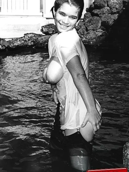 Suzanne pritchard showing big