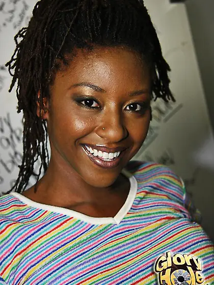 When the black doll Eve Mayfair founds out a white cock in the t